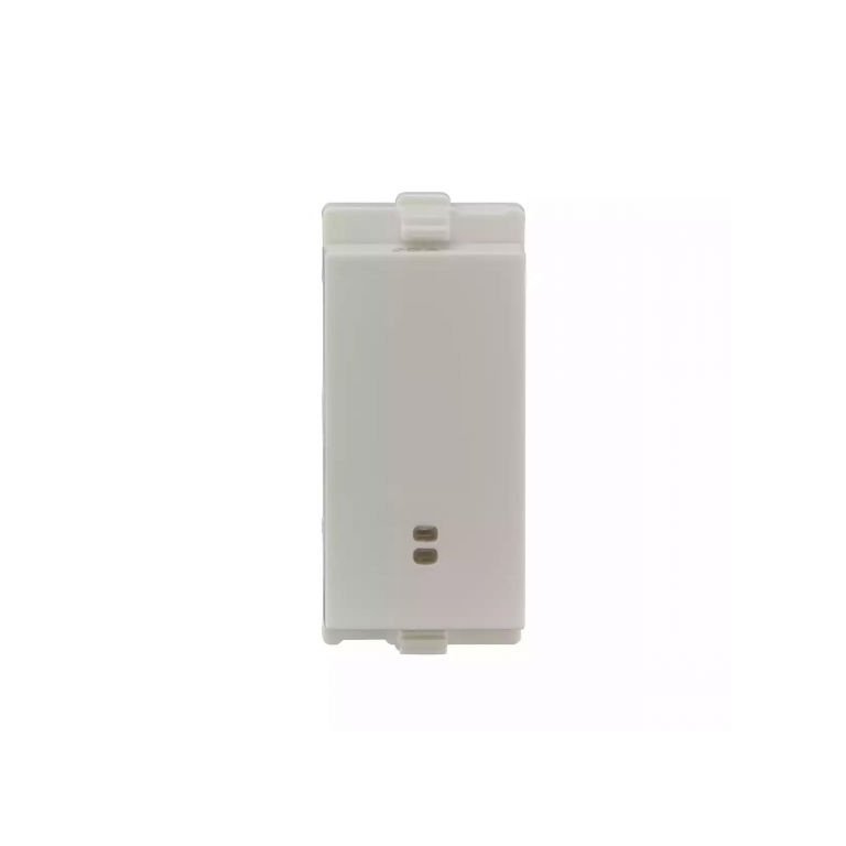 enGem Switch 20A 1 Way with indicator 1M White L T CB93301SW20 engemswitch20a1 waywithindicator1m cb93301sw20 front
