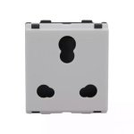 englaze 6A 16A 3pin combi Socket with ISI 2M L T CB92302CW16 englaze6a 16a3pincombisocket2mwithisi cb92302cw16 front