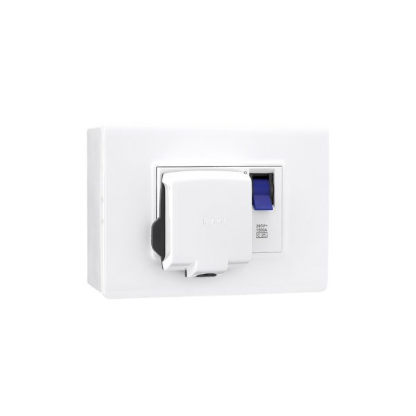 Allzy Power Unit with 25A SP MCB 16A Plug-3 Module-White Legrand 681128 lg 681128 web r qywszujivr44ucav