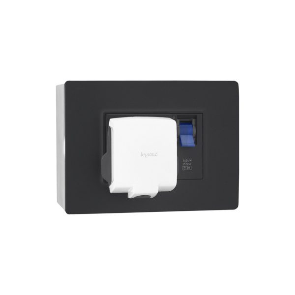 Allzy Power Unit with 25A SP MCB 16A Plug-3 Module-Matt Black Legrand 681228 lg 681228 web r 5hs0zcu0dn4a1fgv