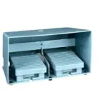 XPEM3100D | 2 foot sw metal BL 1step 2contact 1NO+NC - Schneider Electric